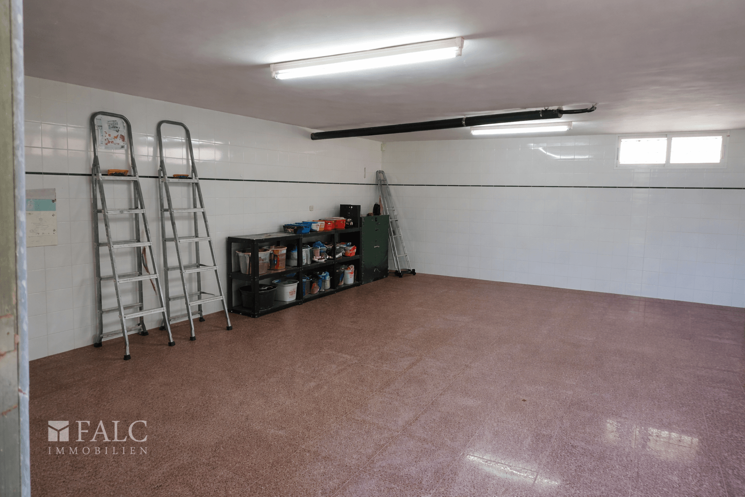 Keller / Garage unter dem Chalet