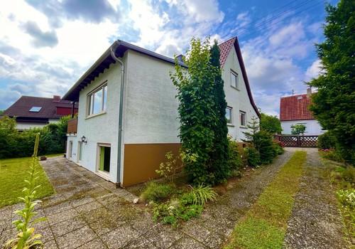 Haus mit Hof bzw. KFZ Stellpl.