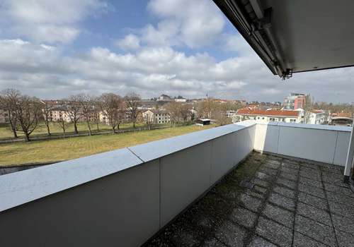 umlaufende Dachterrasse