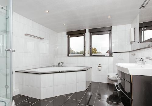 Schöne Wellness Bad