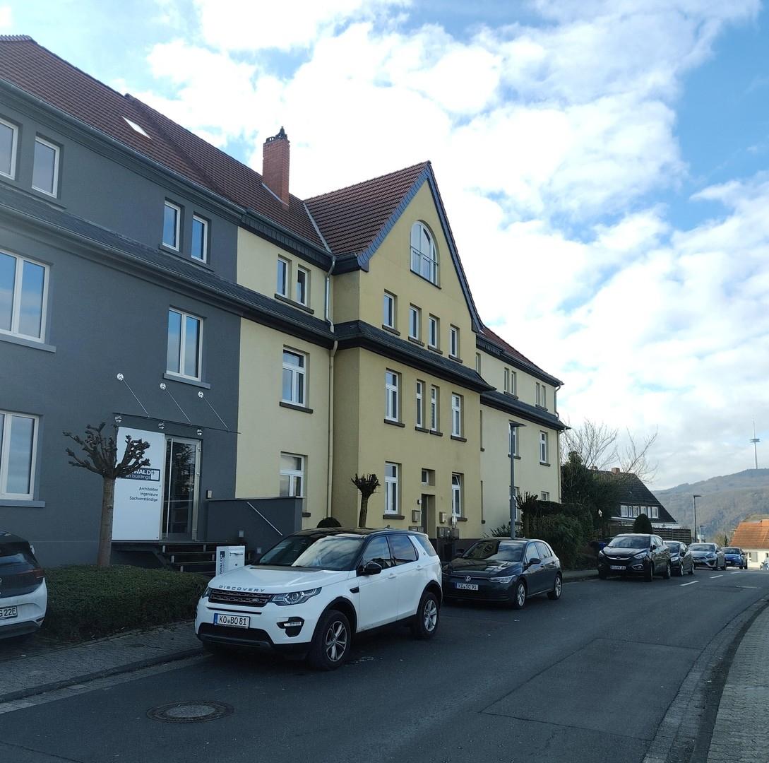 Gebäude Straßenansicht