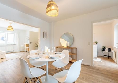 Wohn- und Essbereich EG