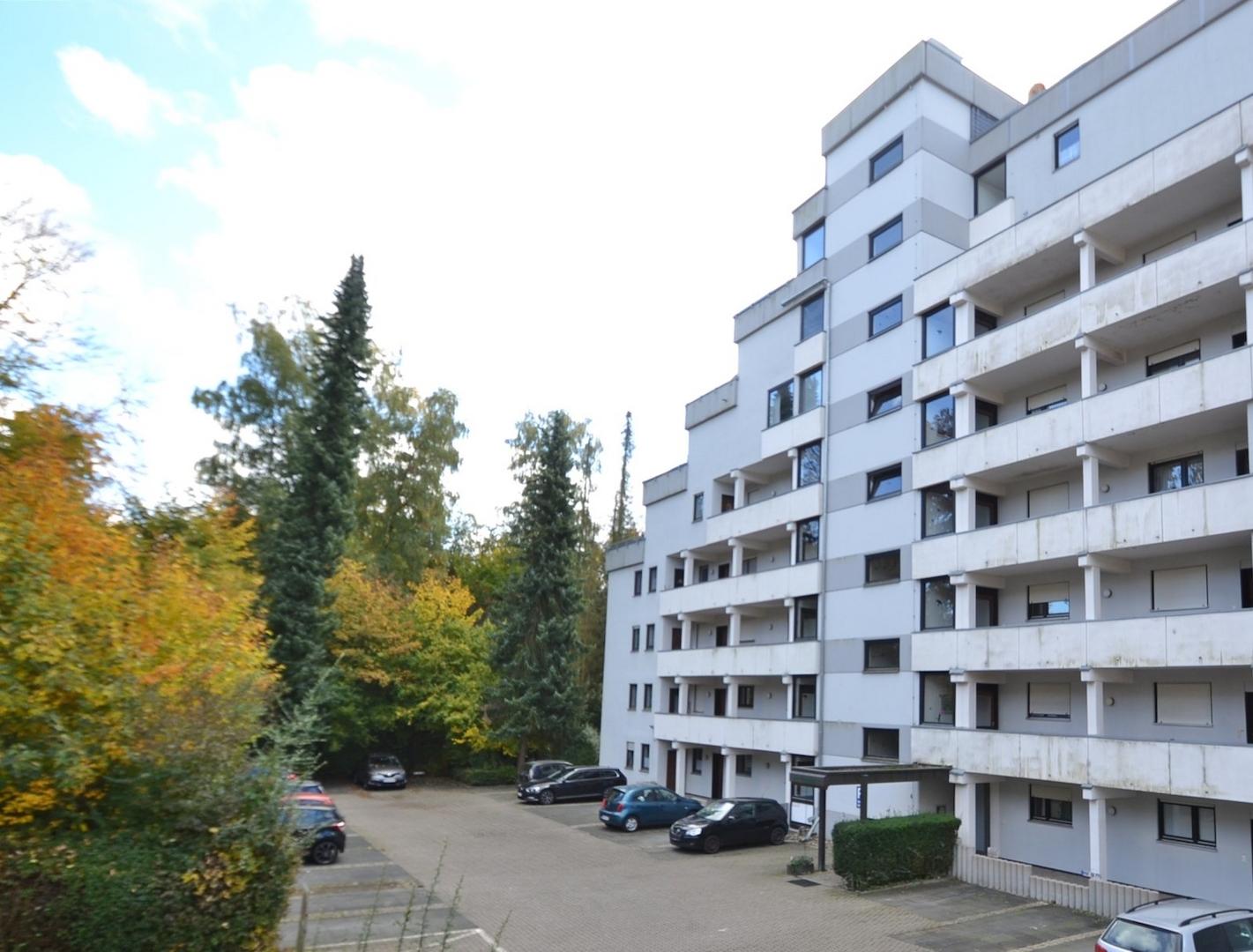 Eigentümer-/Mieter- Pkw-Stellplätze