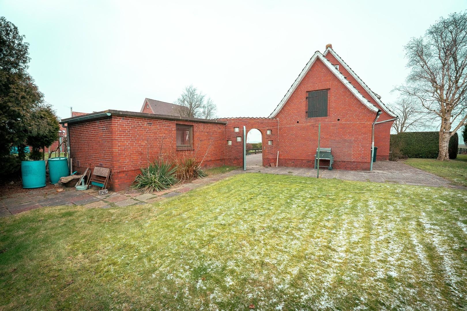 Rückseite vom Nebengebäude