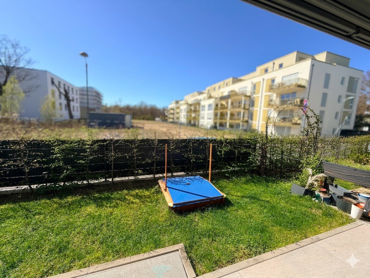 Garten mit freiem Ausblick 