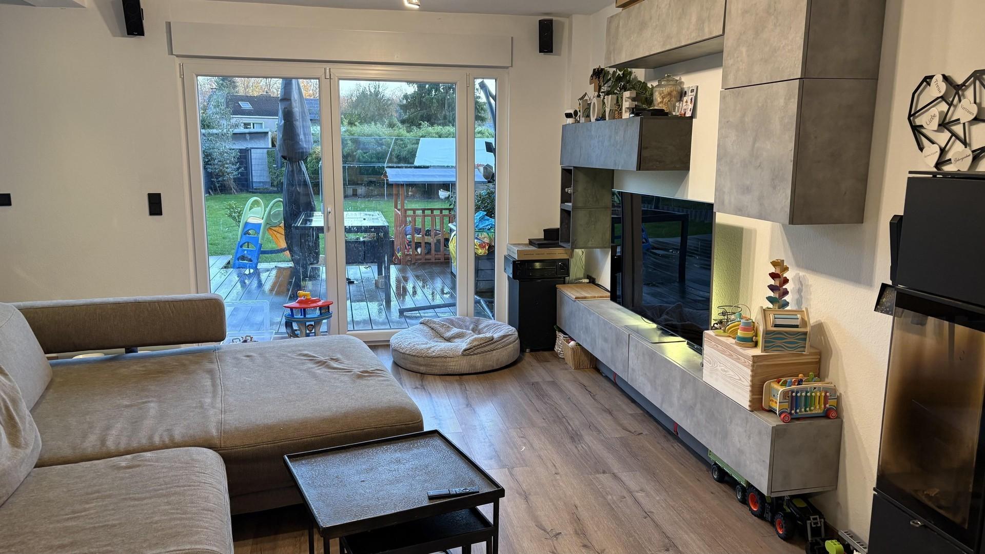 Offener Wohn- und Essbereich