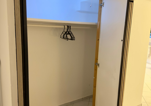 Begehbarer Kleiderschrank