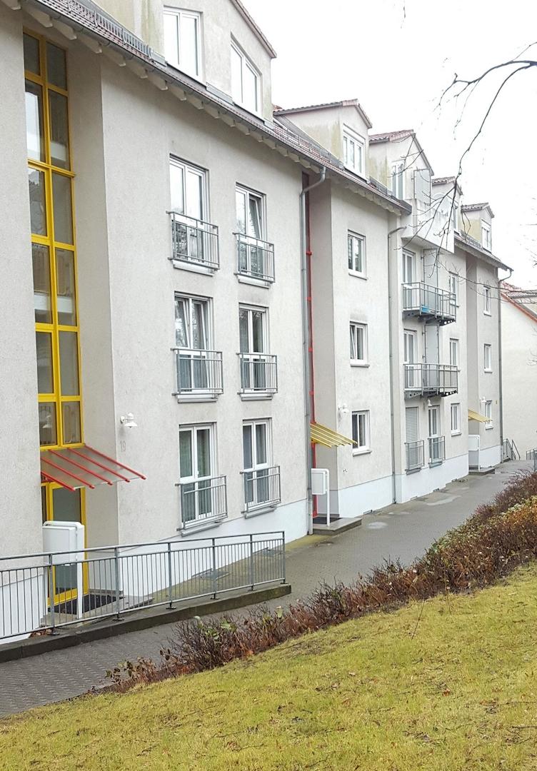 Pirna, Prof.-Joliot-Curie-Straße 15-19 Eingangsseite