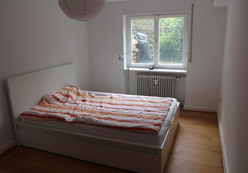 Schlafzimmer Gartengeschoss