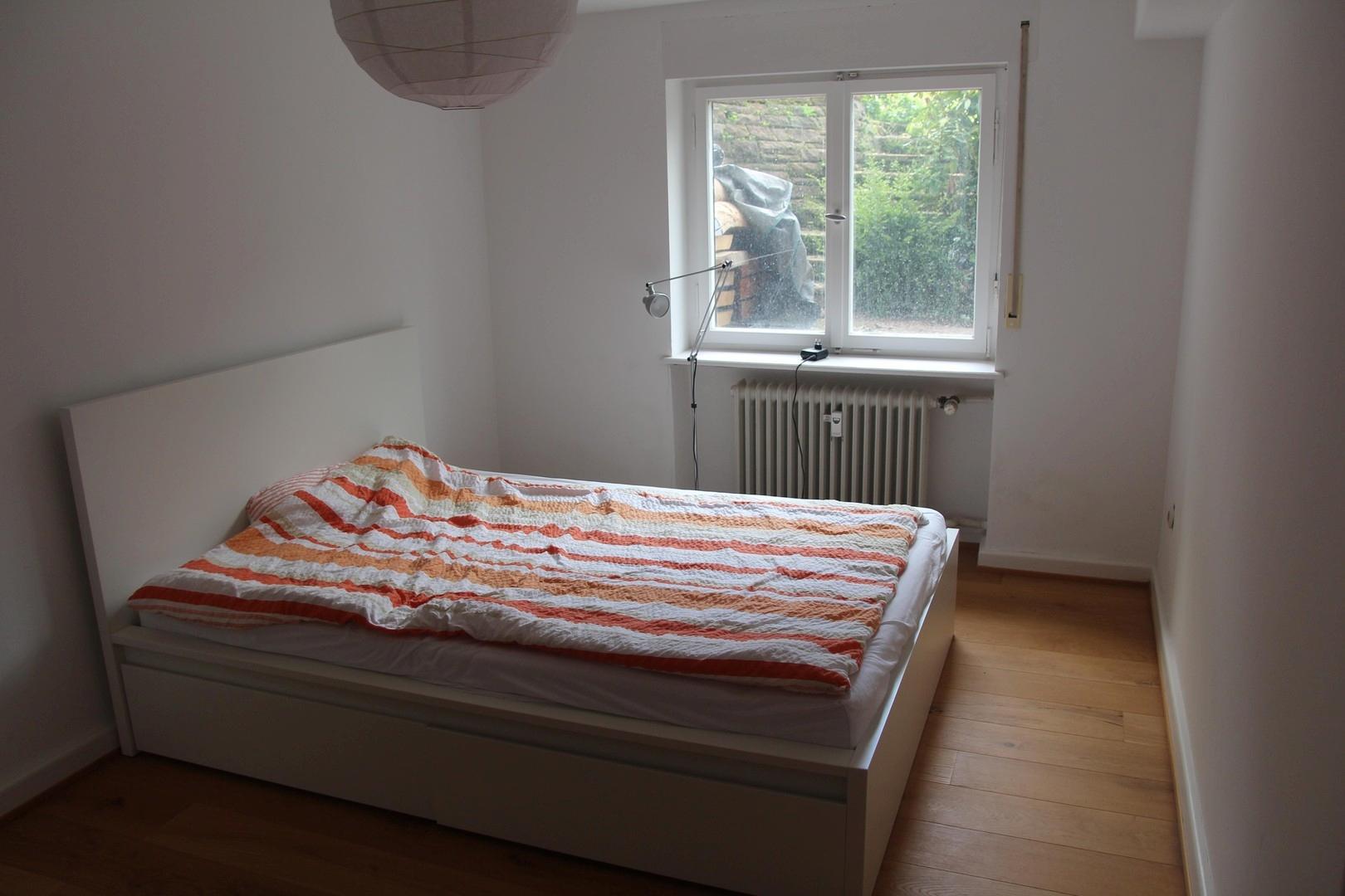 Schlafzimmer Gartengeschoss