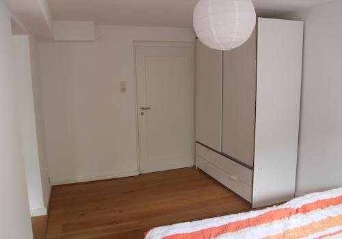 Schlafzimmer Gartengeschoss