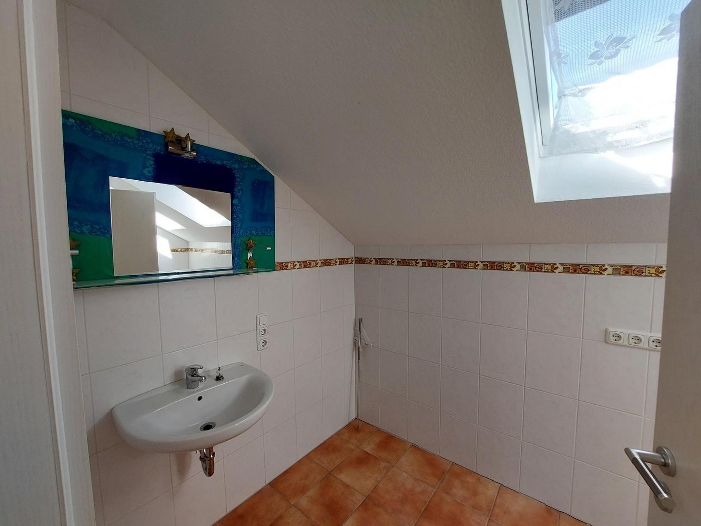 Bad, rechts Platz für WM u WT