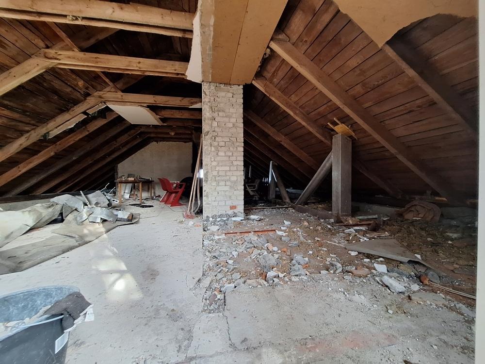unausgebautes Dachgeschoss