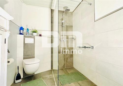 Gebäude 1 EG Badezimmer / Dusche ebenerdig