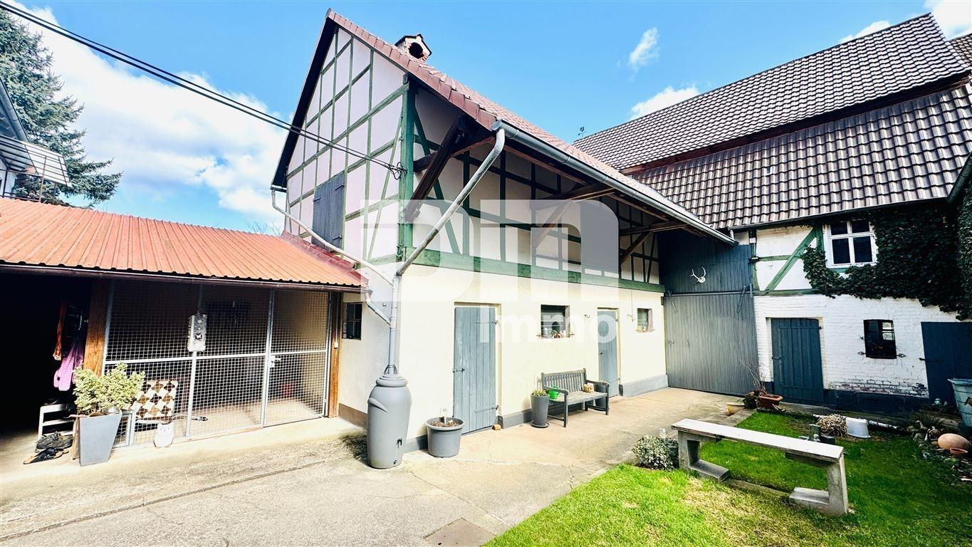 Gebäude 1 Innenhofbereich / Nebengebäude