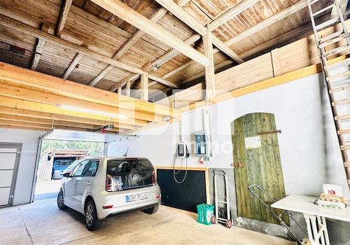 Gebäude 1 Scheune / Garage Innen / Nebengebäude