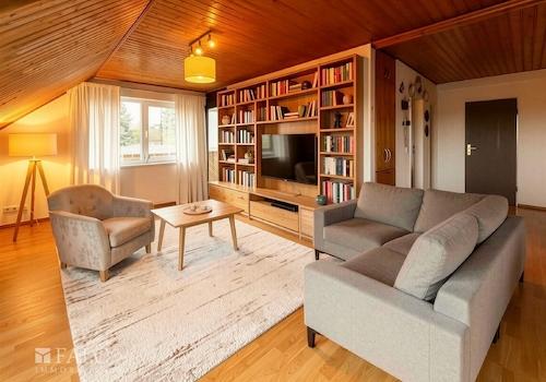 Wohnzimmer 1. OG - (KI generiert)