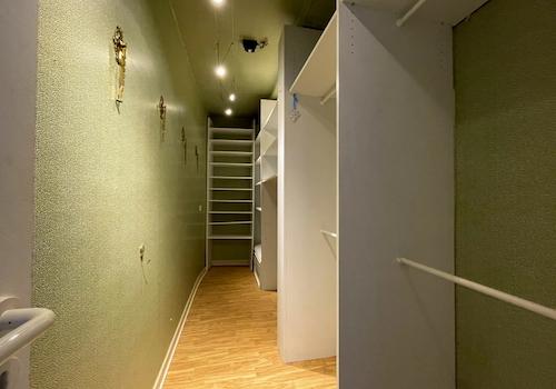 begehbarer Kleiderschrank