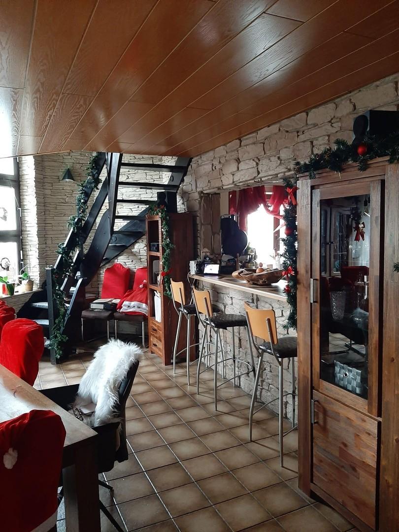 Neubau_Blick_Wohnzimmer_Treppe