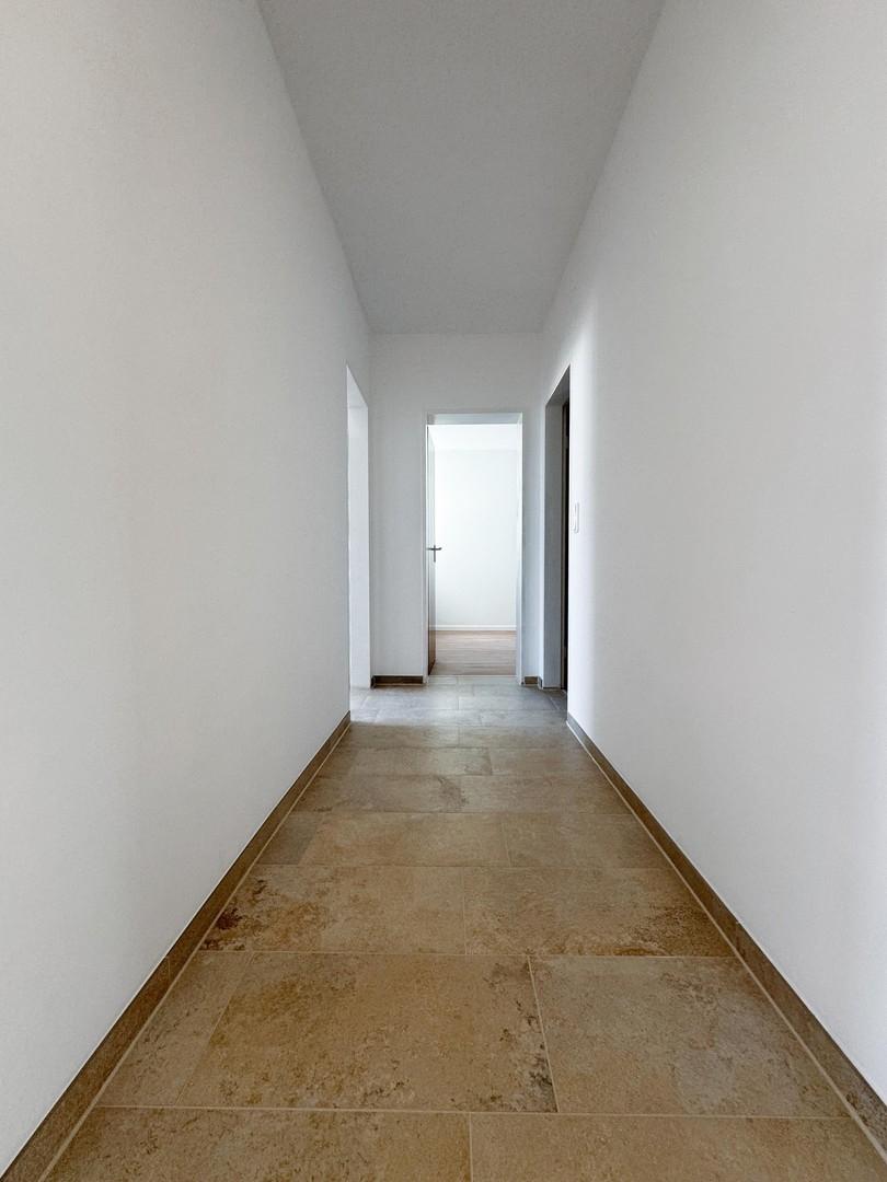 Gang zu Bad und Eltern Schlafz