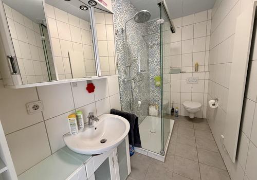 Hinterhaus - OG - Badezimmer