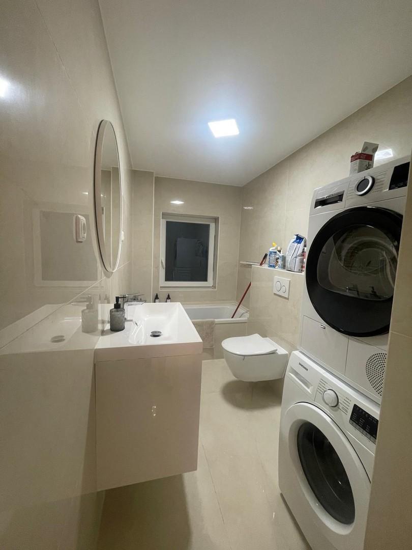 Badezimmer mit Badewanne EG