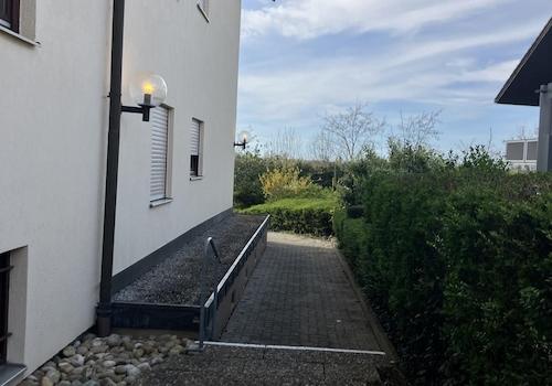 Gehweg zum Parkplatz