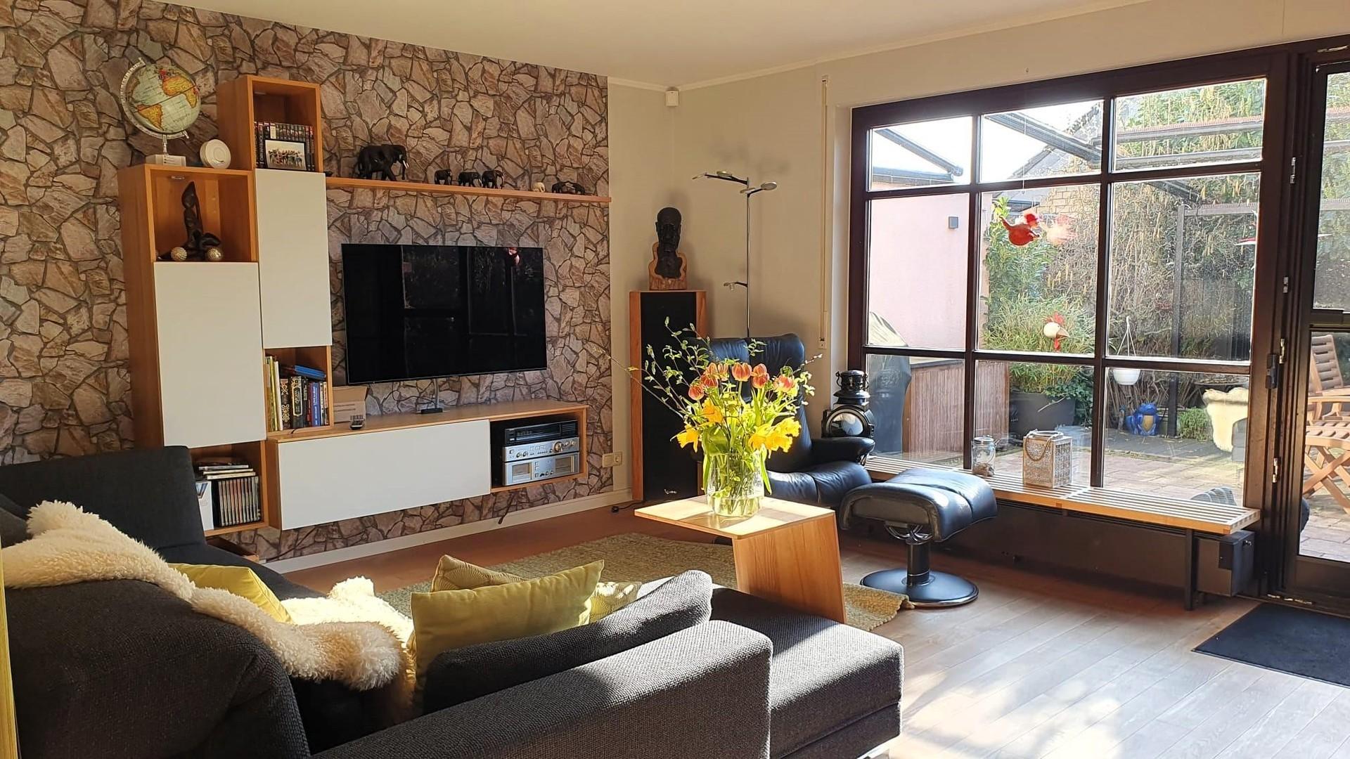 Wohnzimmer mit Blick Terrasse