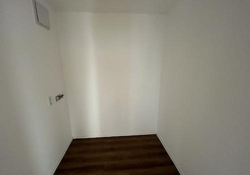 Abstellraum mit WM-Anschluss