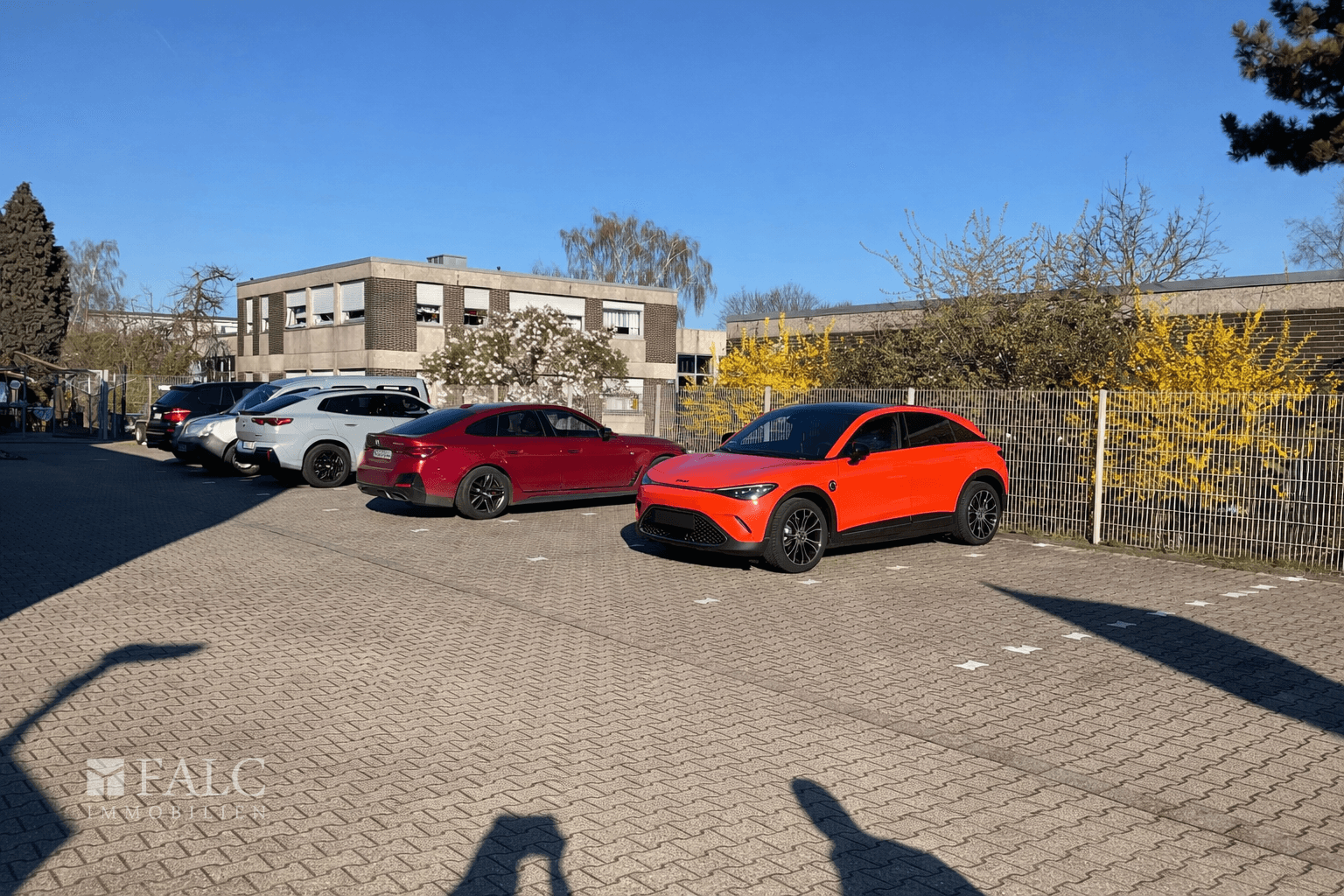 Parkplatz Bürogebäude