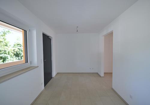 Praktische Niesche im Eingangsbereich