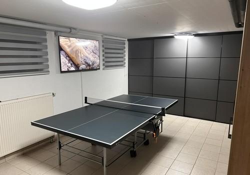 Tischtennis im Sportraum