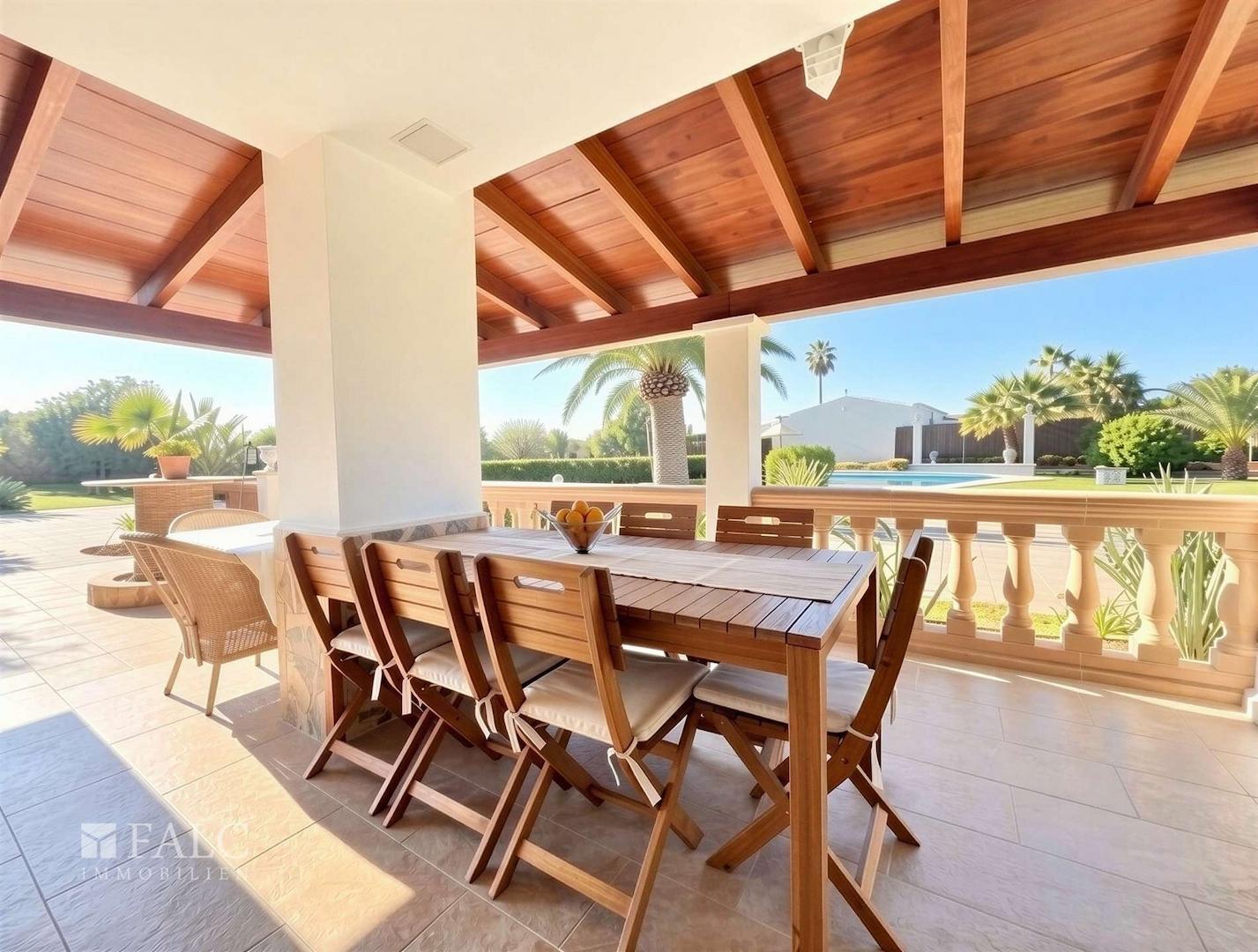 Überdachte Terrasse