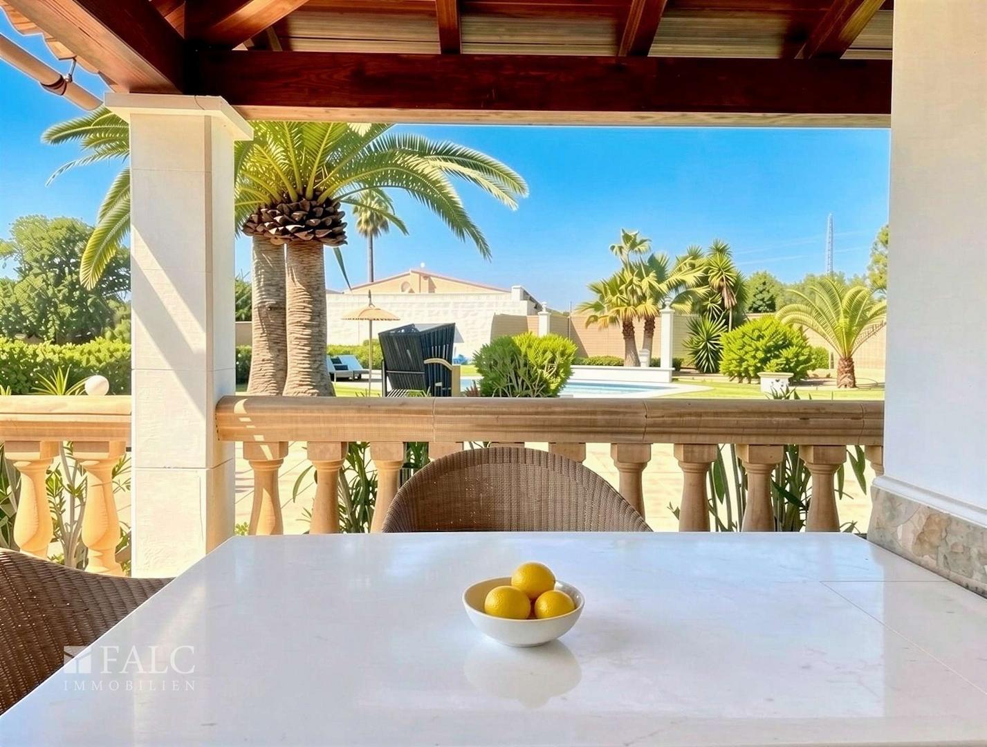 Überdachte Terrasse