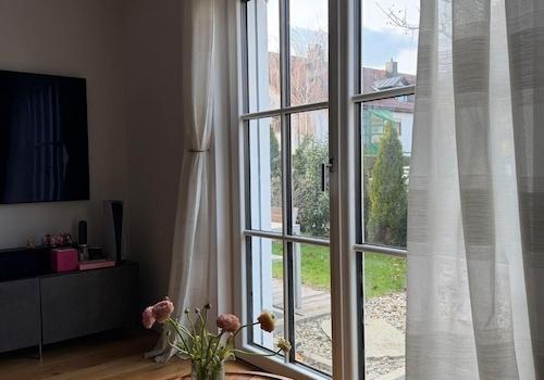 Wohnzimmer - Blick von Sofa