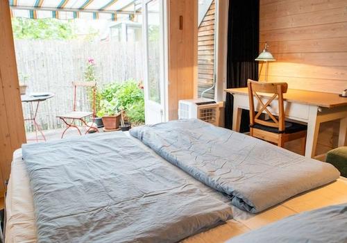 Wohn-, Schlafzimmer 5. OG