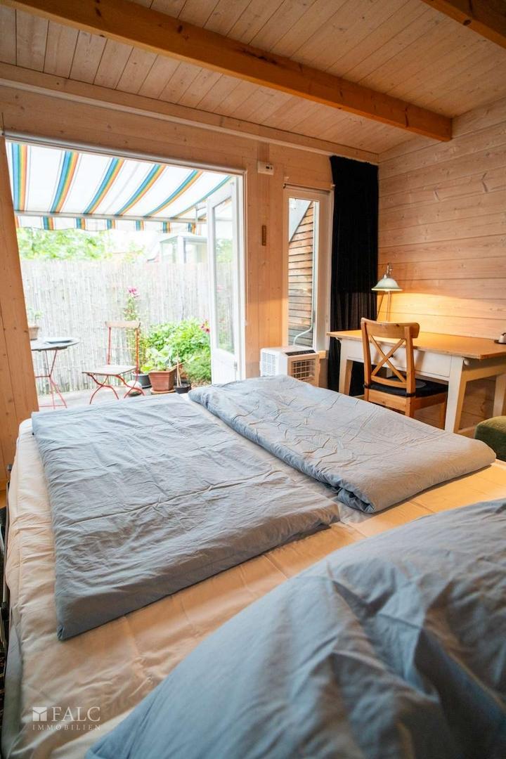 Wohn-, Schlafzimmer 5. OG