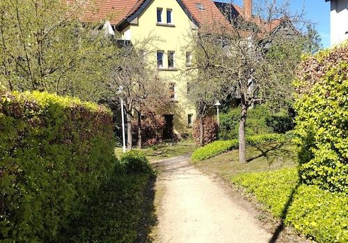 Gebäude Hintereingang