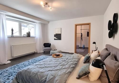 Schlafzimmer UG od. Wohnzimmer