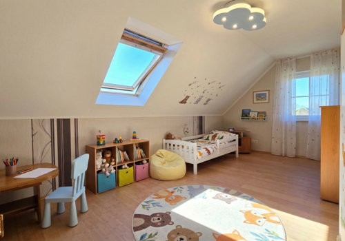 Kinderzimmer (dig. möbliert)