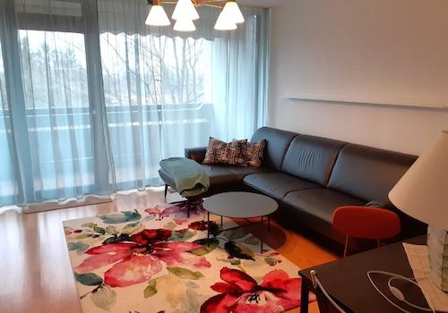 Wohnzimmer Ansicht 1