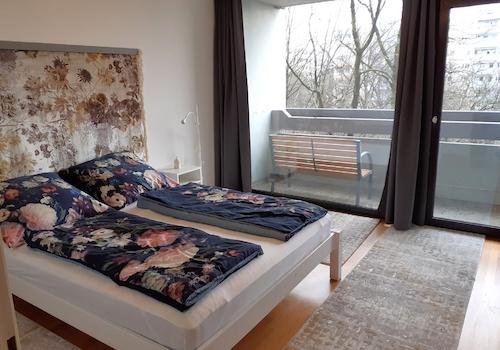 Schlafzimmer Ansicht 1