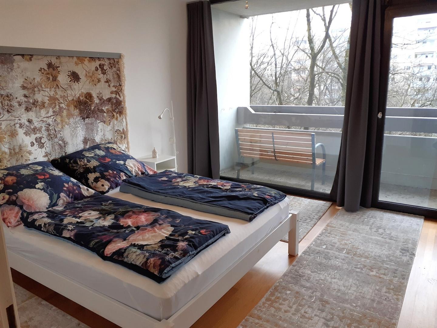 Schlafzimmer Ansicht 1