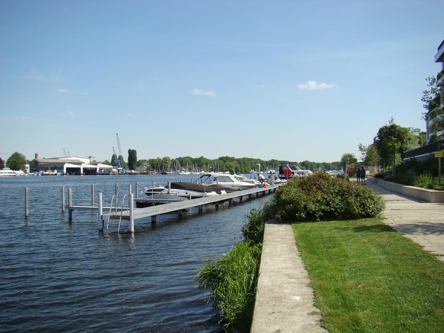 600 m langer Uferweg