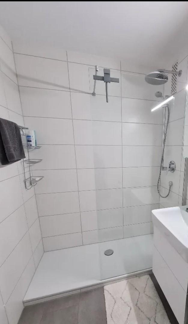 große neue Regendusche