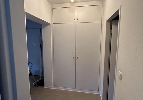 großer Einbauschrank