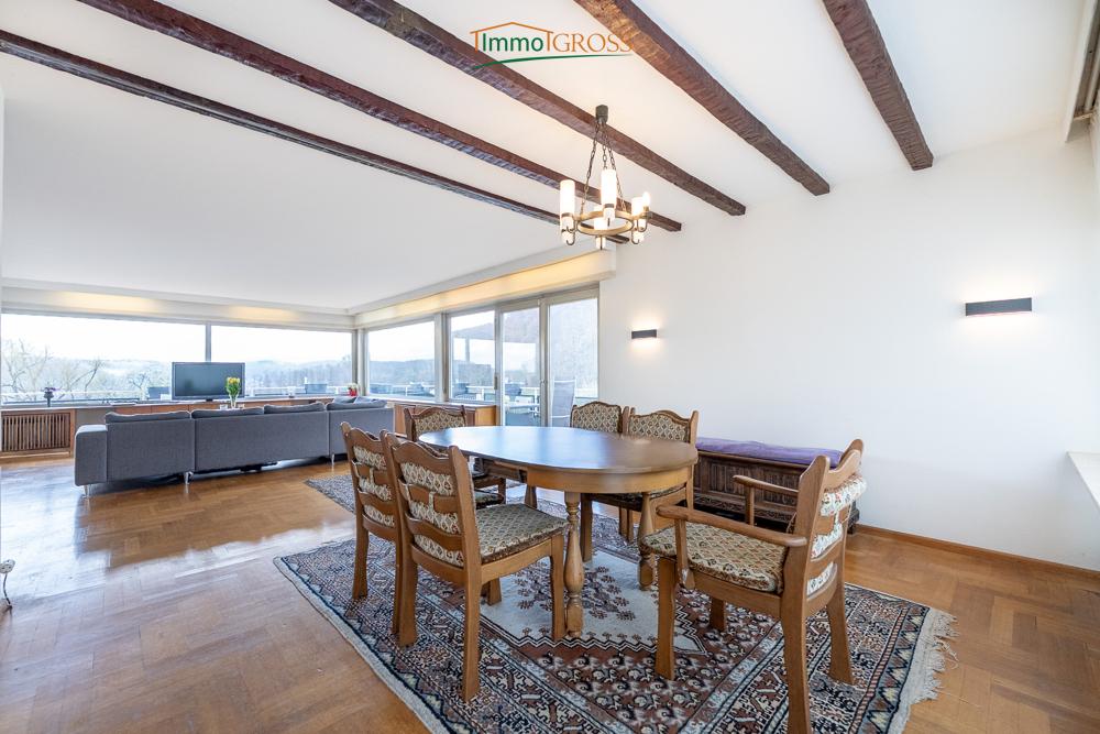 EG - Essbereich mit charmanten Holzbalken und Zugang zum...