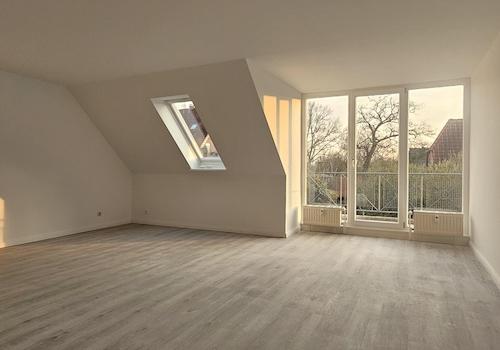 Großzügiges Wohnzimmer 1/ 2