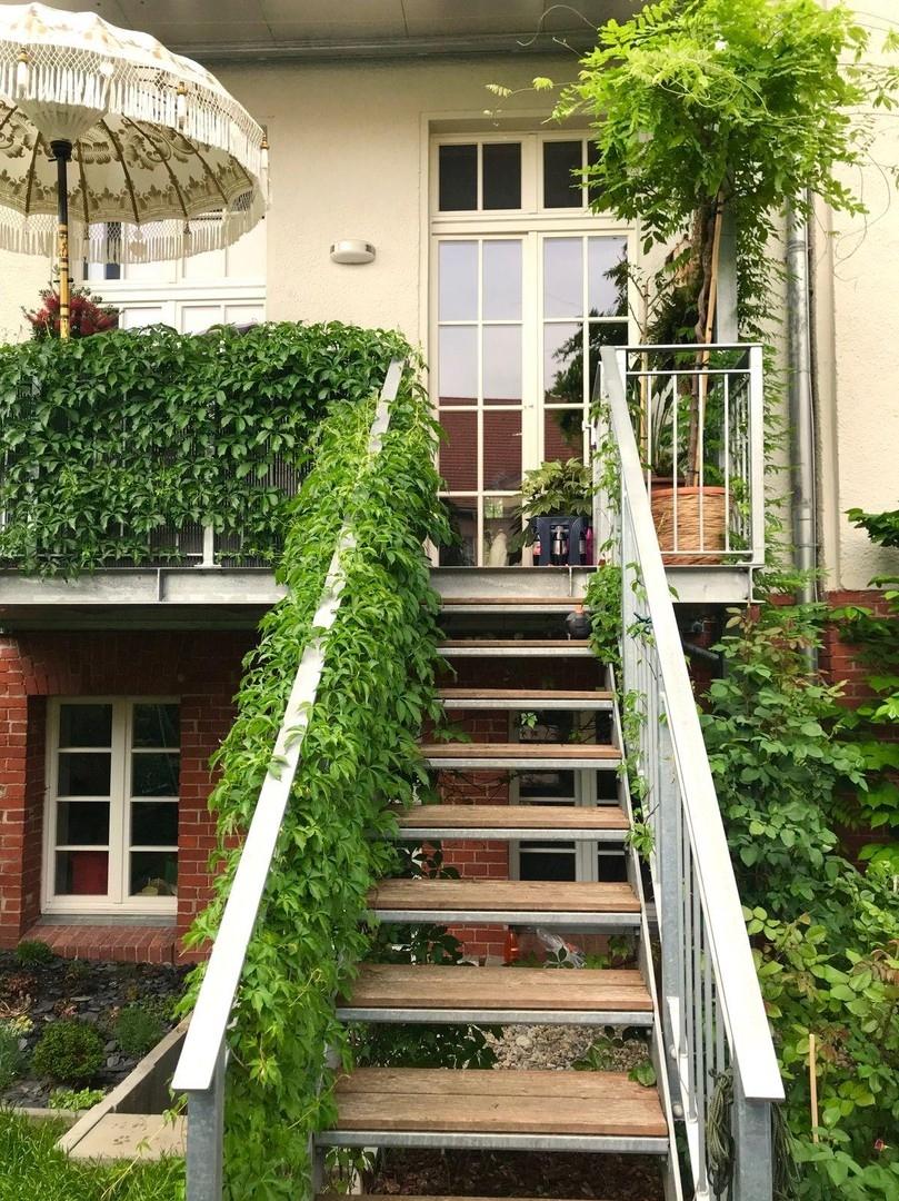 Aufgang Balkon 1 + Souterrain 