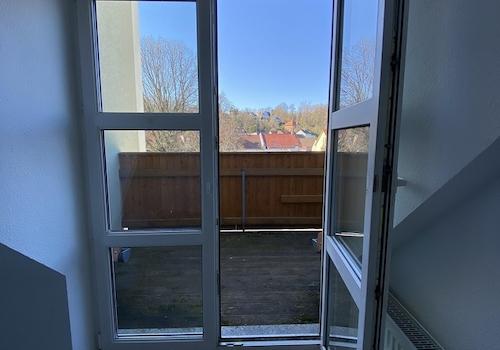 Küche mit Dachterassenzugang